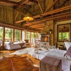 Pousada Casa Mantiqueira - Próxima ao Capivarí e opções de Hidromassagem