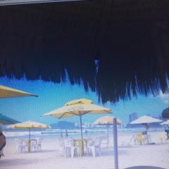 50 m da praia no Guaruja