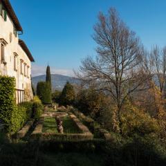 Enchanting Medici's Mansion 7 min from Florence