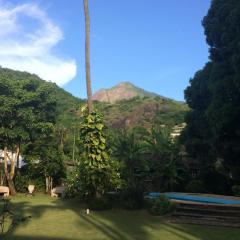 Casa Colonial Térrea no Saco da Capela em Ilhabela