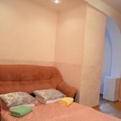 Kvartira Posutochno vozle Metro Levoberezhnaya