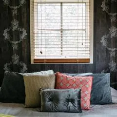 Northfield Boutique Apartments Upstairs and Garden View