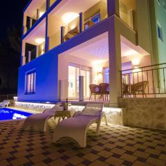 Luxury Villa Star Lights Trogir - heated pool, hot tub, gym, billiard