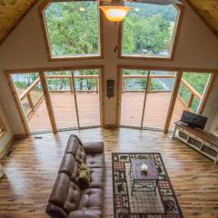 Tree Top cabin on the Shenandoah River