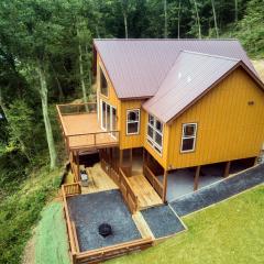 Tree Top cabin on the Shenandoah River