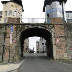 Tri ard house Derry city centre STILL OPEN