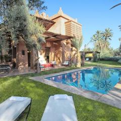 Lankah - Authentic villa with private heated pool close to city center