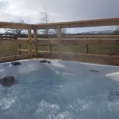 Ruth's Repose Country Retreat with private hot tub