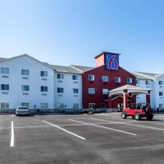 Motel 6-Indianapolis, IN - Southport