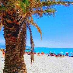 Apartment hotel Luxe vue mer à 100 mètres des plages étage 8