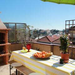 Pretty flat with terrace, air cond, free parking, by Porto with Love LDA