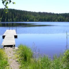 Vanha-Pälsilä lakeside farm