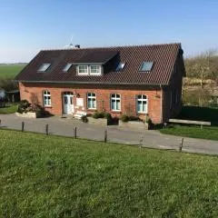 Ferienhaus Hemenswarft direkt an der Nordsee mit Meerblick