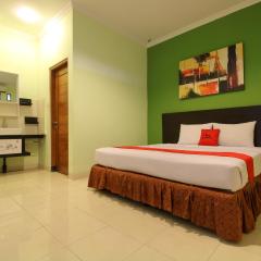 RedDoorz Plus @ Taman Siswa 2