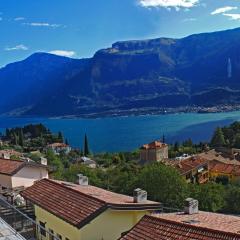 La Quiete 24 Lake view apartment by Gardadomusmea
