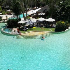 Temple 121 Modern Spacious Palm Cove 2 Brm 2 Bth Resort Apartment With Courtyard