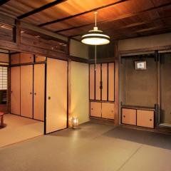 Kiyomizuan 清水庵 車庫2台可 ビフォアアフターの匠 坂田基禎さん改築の京町家