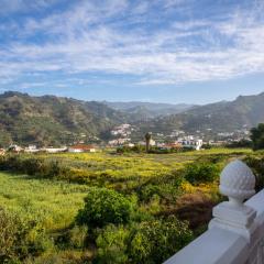 CASA ROSALÍA. APARTAMENTO CON VISTAS A LA MONTAÑA