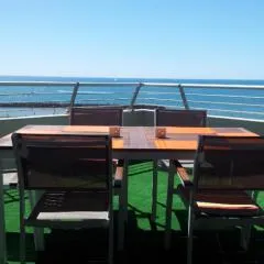 appartement 58 m 2 en 1 ere ligne ,vue mer panoramique ,2 terrasses dont une couverte résidence le Sunset