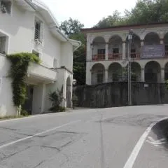 Il Cortile Friendly House