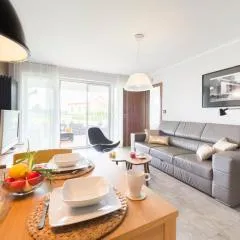 Apartament Kalinowo Golf - salon z opcją spania, kuchnia i 2 sypialnie, 1-6 osób