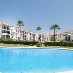 Modern Coastal Apartment Near Puerto Banús