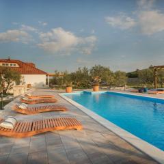 Villa Red Hacienda with Pool