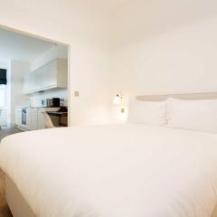 Veeve - Contemporary in Swiss Cottage