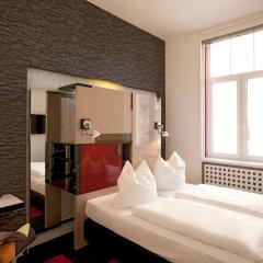 Hotel Cristall - Frankfurt City