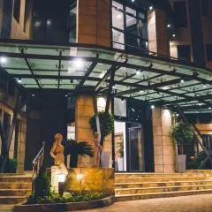 Belanova Apartments and Suites