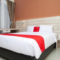 RedDoorz Plus near Pasundan University