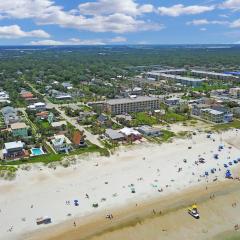 Inviting beach house - walk to beach, shopping & dining