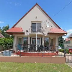 CSEVI Apartmanház