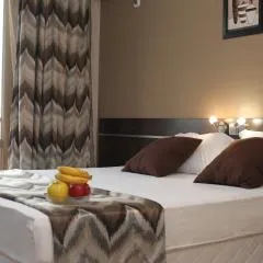 Sea & Hill Guest Houses хотелски тип