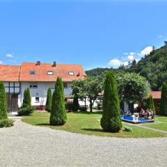 Holiday farm situated next to the Kellerwald Edersee national park with a sunbathing lawn