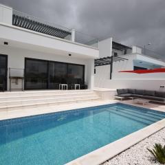 Comfortable villa in Coto with swimming pool