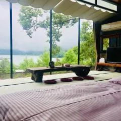 위에 레이크 백패커스(Yue Lake Backpackers)