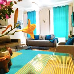 Wonder Deer Luxury Apartment at the Opera self check-in