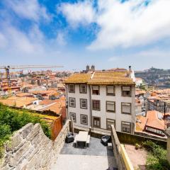 Merc Porto Vitoria's Place