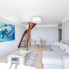 Duplex apartment with sea view and roof terrace