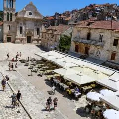 Kolbe Hvar Piazza Apartment
