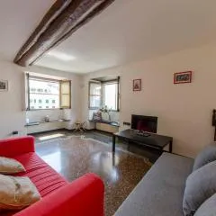 JOIVY Colorful Flat for 5 close to Piazza De Ferrari