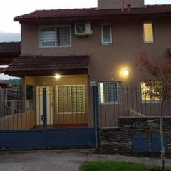 Duplex a mts del Rio con Aire Acond