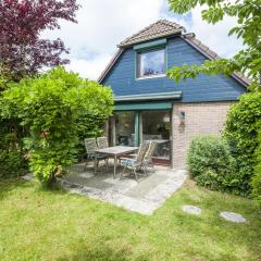 Lovely holiday home in Wolphaartsdijk close to the lake