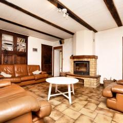 Spacious Villa, Chiny