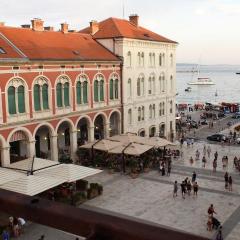 Loft at Republic Square