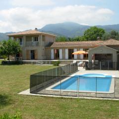 Villa mit grosser Sommerküche und Pool, 8 Minuten zum Sandstrand Cap Sud