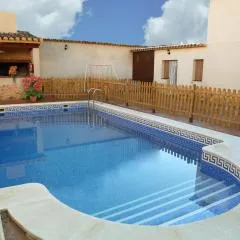 Casa Rural la Quinteria de Sancho piscina para tres apartamentos