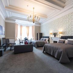 Grosvenor Suites