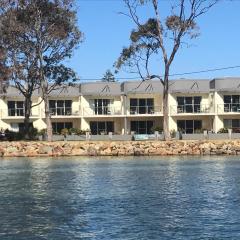 Merimbula Lake Apartments